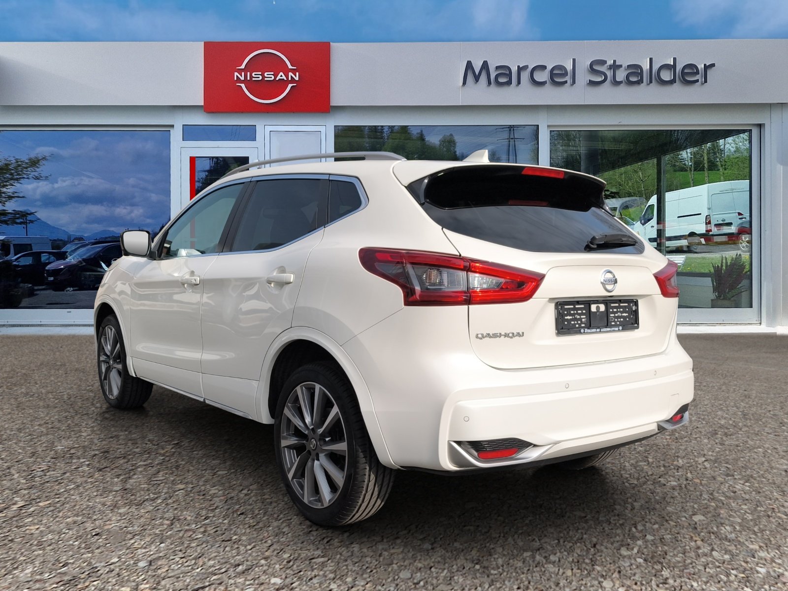 NISSAN Qashqai 1.3 DIG-T N-Tec DCT, Benzin, Occasion / Gebraucht, Automatik - 3