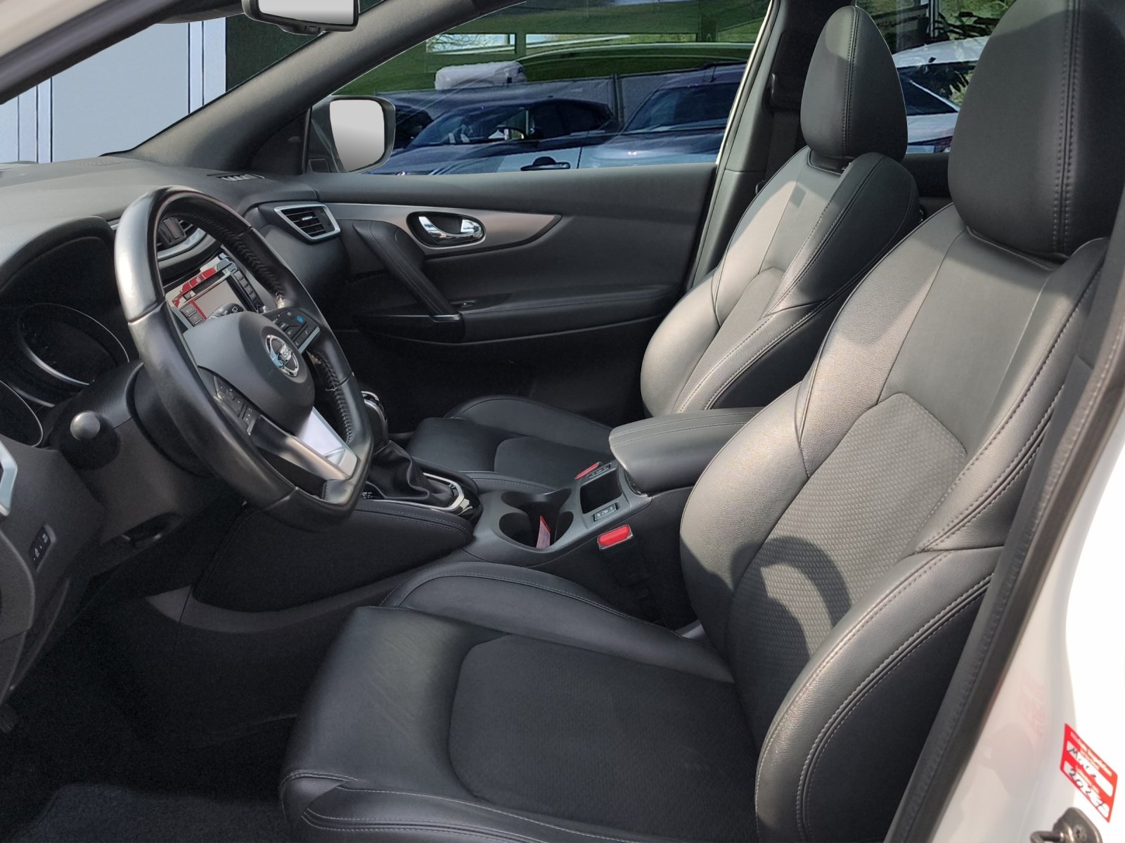NISSAN Qashqai 1.3 DIG-T N-Tec DCT, Benzin, Occasion / Gebraucht, Automatik - 7