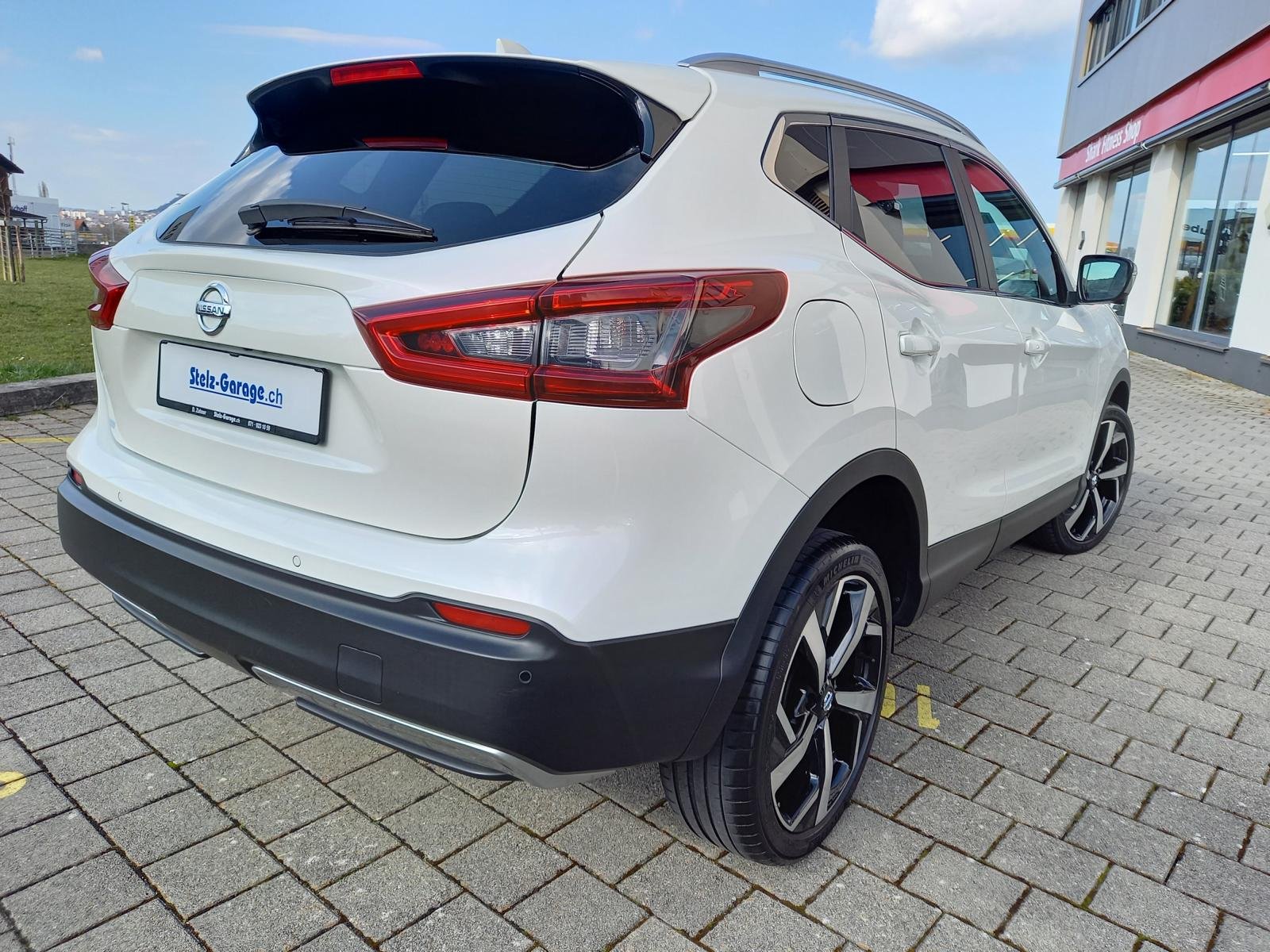 NISSAN Qashqai 1.7 dCi Tekna+ 4x4, Diesel, Second hand / Used, Automatic - 2