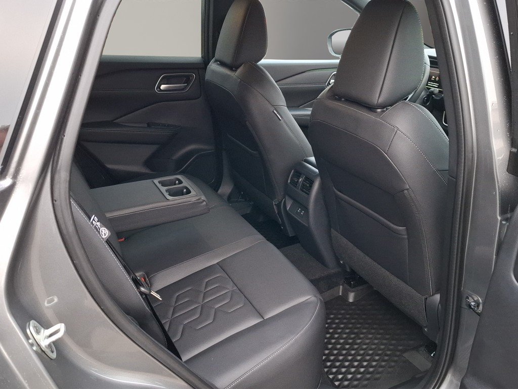 NISSAN Qashqai 1.3 DIG-T Tekna 4x4, Mild-Hybrid Benzin/Elektro, Occasion / Gebraucht, Automatik - 5