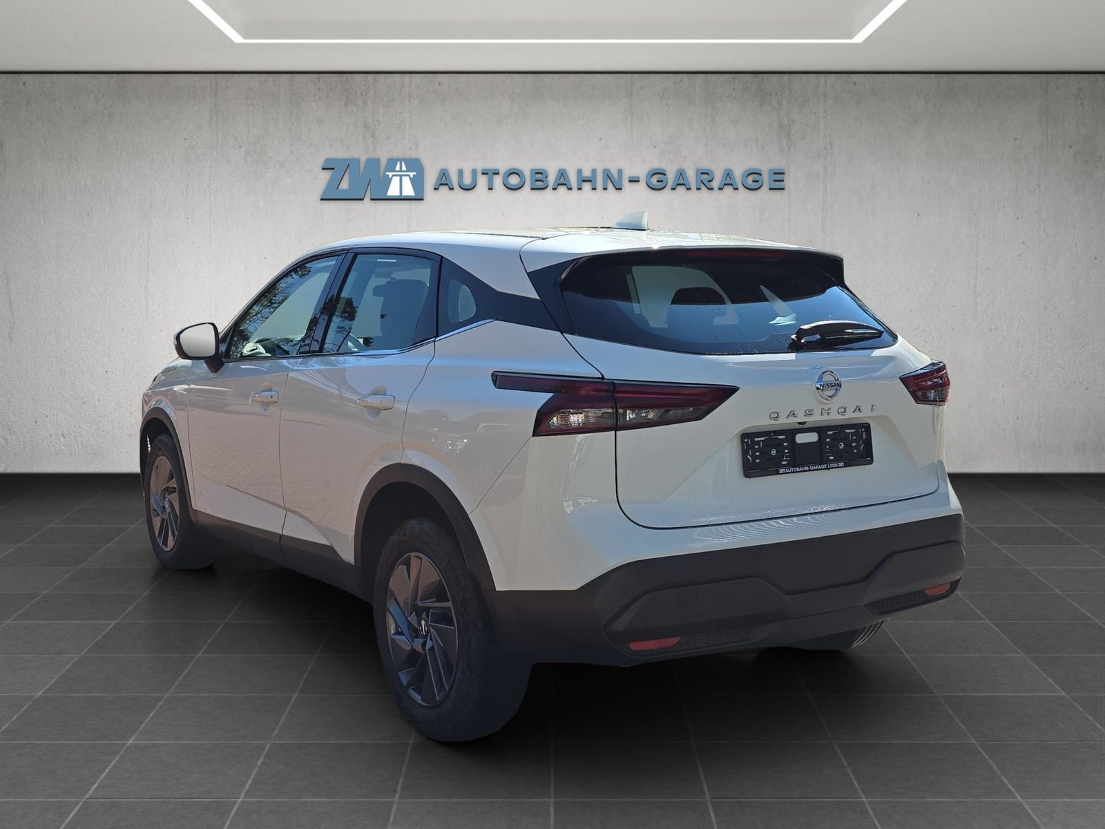 NISSAN Qashqai 1.3 DIG-T 158 Acenta, Mild-Hybrid Petrol/Electric, Second hand / Used, Automatic - 3