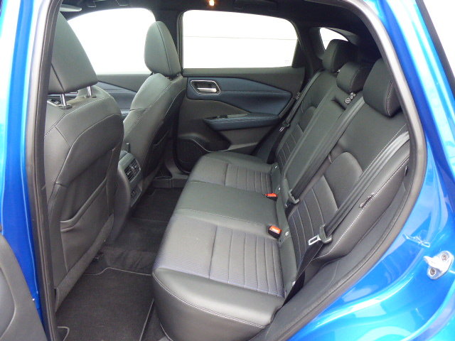 NISSAN Qashqai 1.3 DIG-T 158 Tekna 4x4 Aut., Mild-Hybrid Petrol/Electric, Second hand / Used, Automatic - 7
