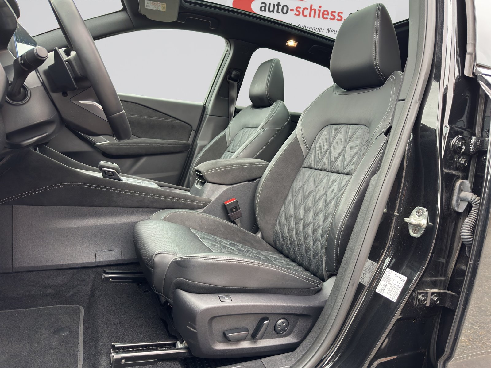 NISSAN Qashqai 1.3 DIG-T MHEV Tekna+ Xtronic, Mild-Hybrid Benzin/Elektro, Occasion / Gebraucht, Automatik - 6
