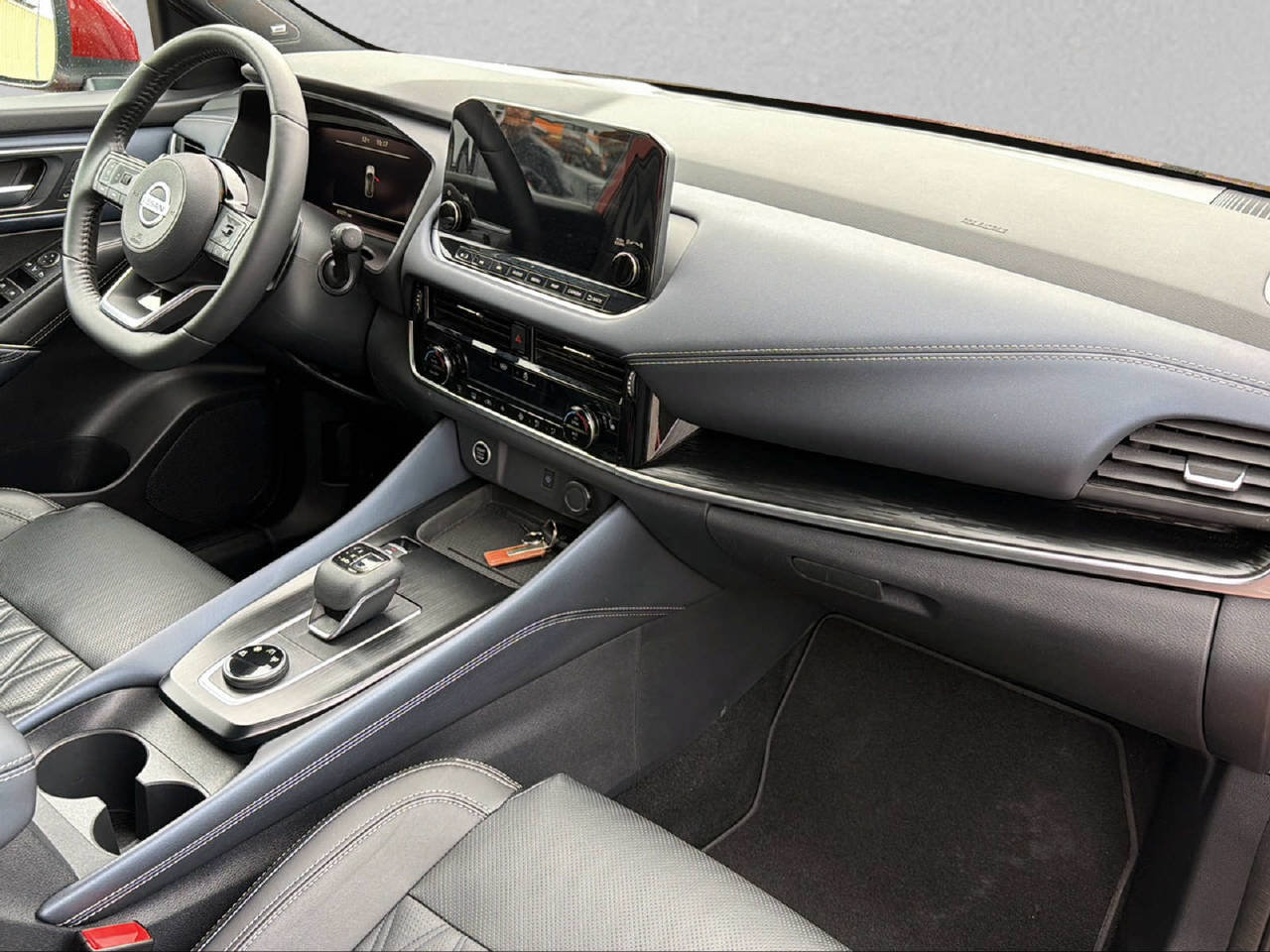 NISSAN Qashqai 1.3 DIG-T Tekna+ 4x4, Hybride Léger Essence/Électricité, Occasion / Utilisé, Automatique - 6