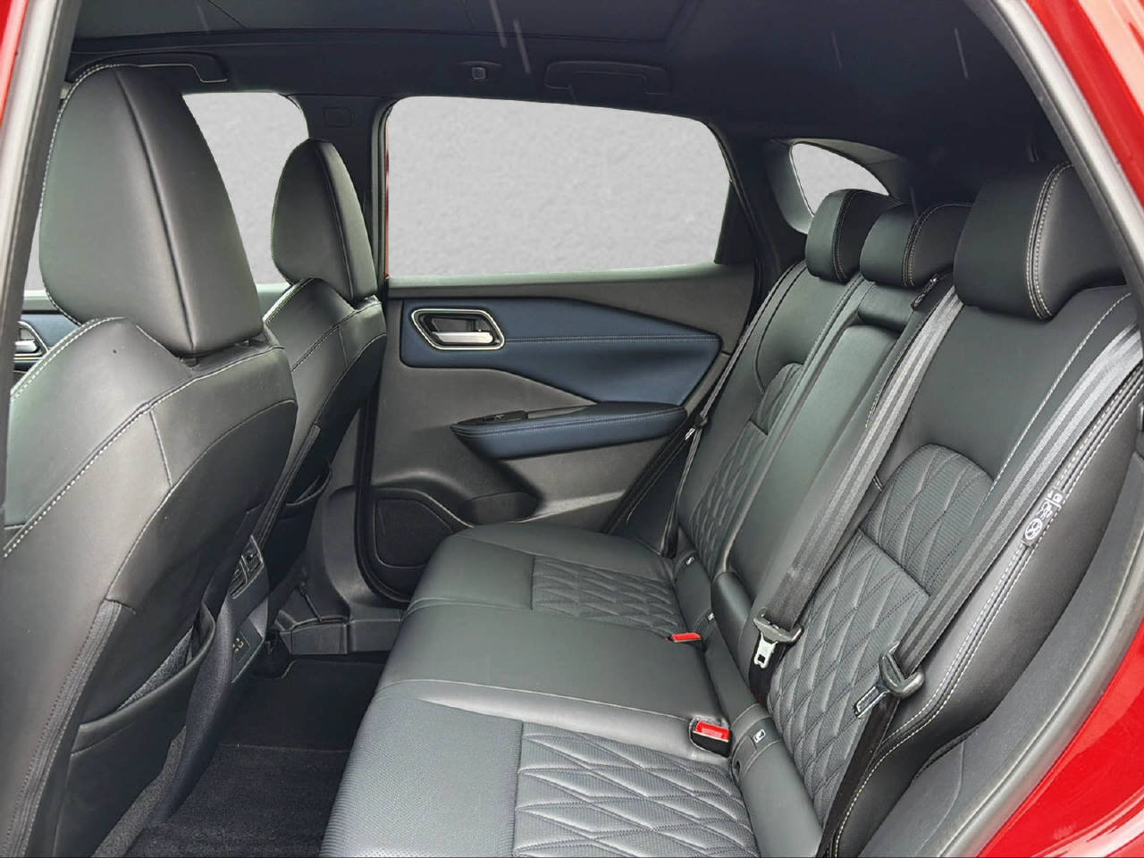 NISSAN Qashqai 1.3 DIG-T Tekna+ 4x4, Hybride Léger Essence/Électricité, Occasion / Utilisé, Automatique - 7