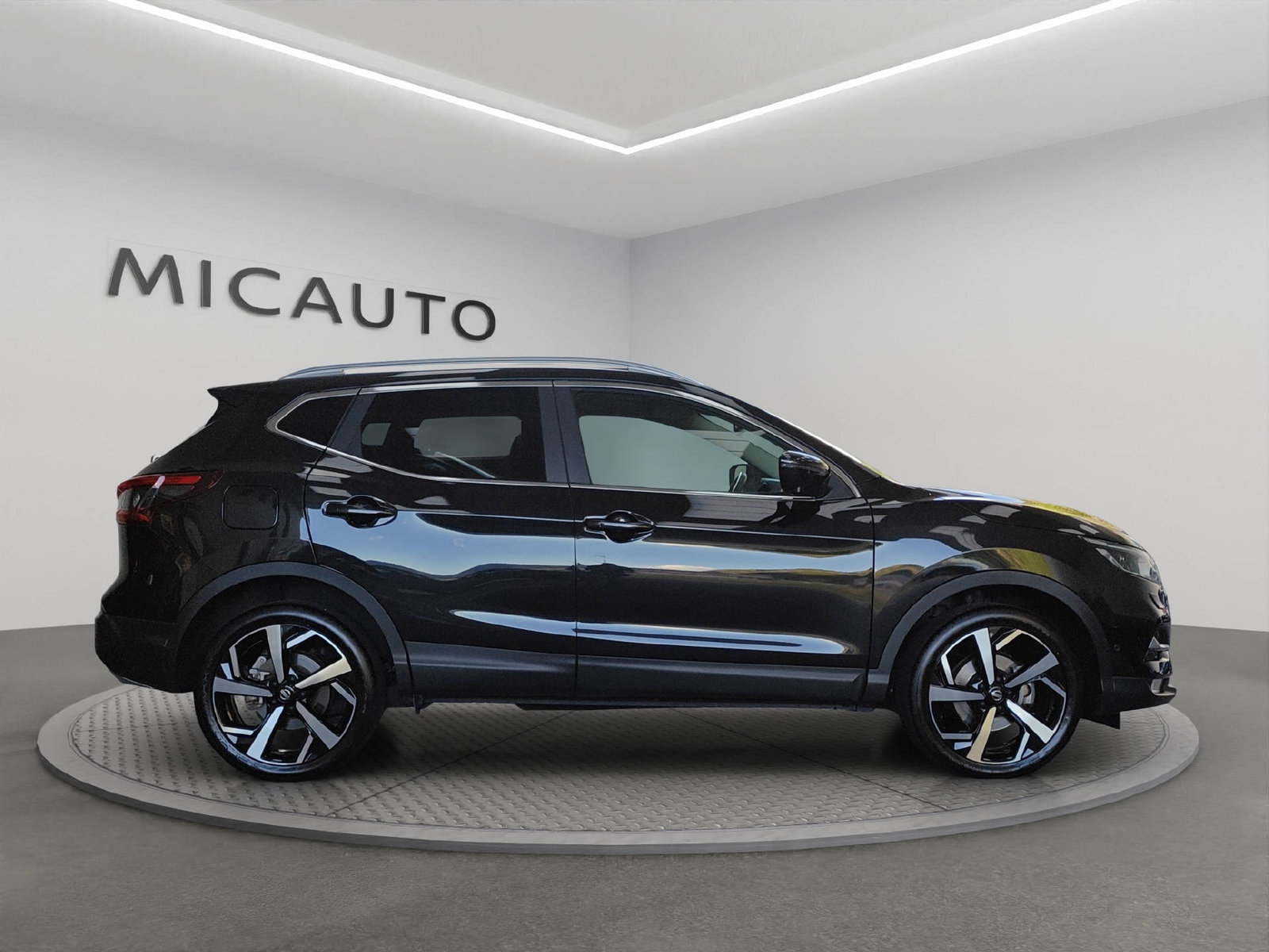 NISSAN Qashqai 1.6 dCi Tekna, Diesel, Occasioni / Usate, Automatico - 2