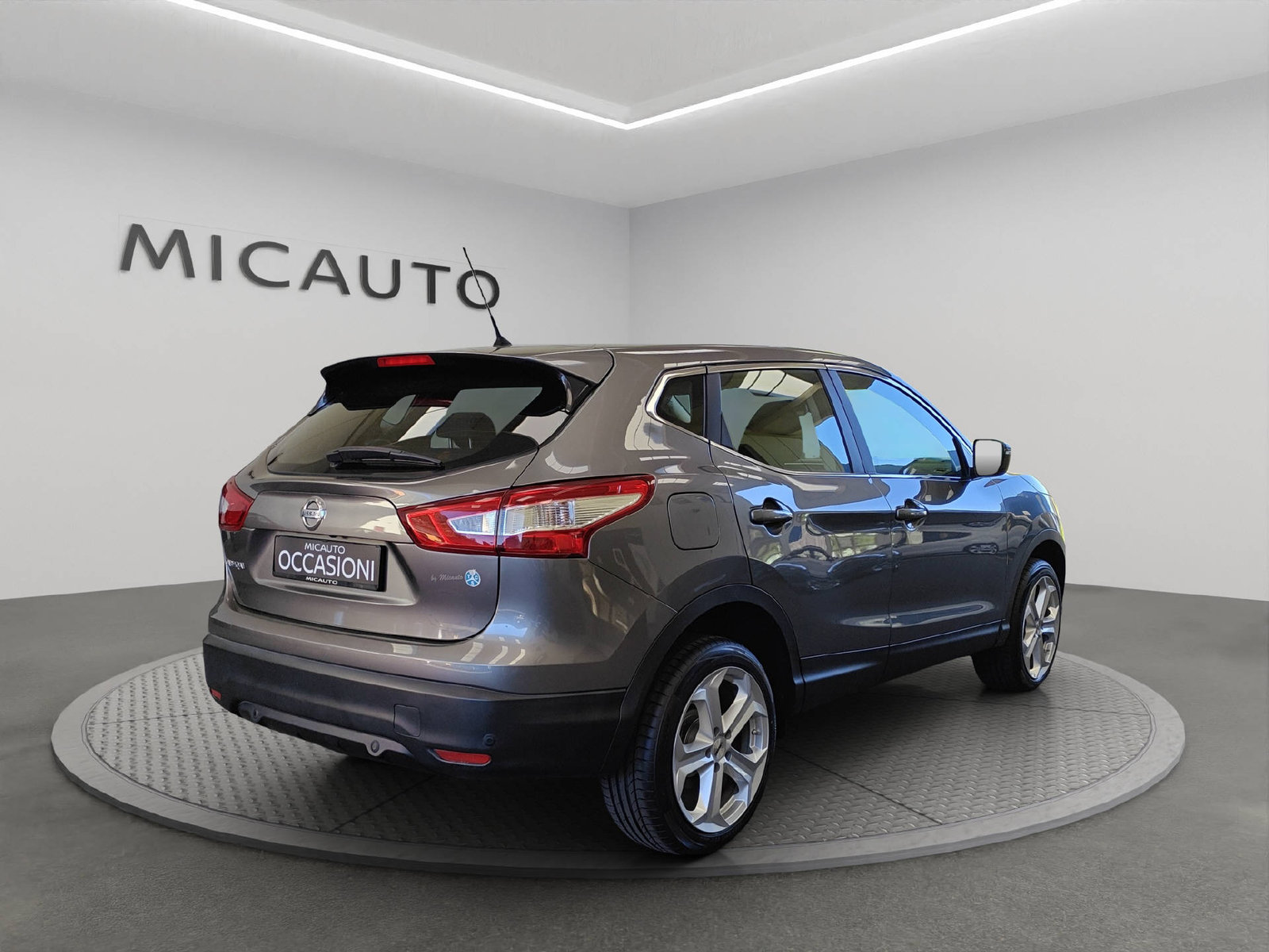 NISSAN Qashqai 1.6 dCi Acenta, Diesel, Second hand / Used, Automatic - 3