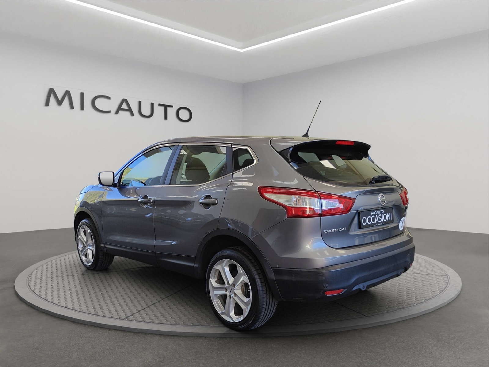 NISSAN Qashqai 1.6 dCi Acenta, Diesel, Second hand / Used, Automatic - 5
