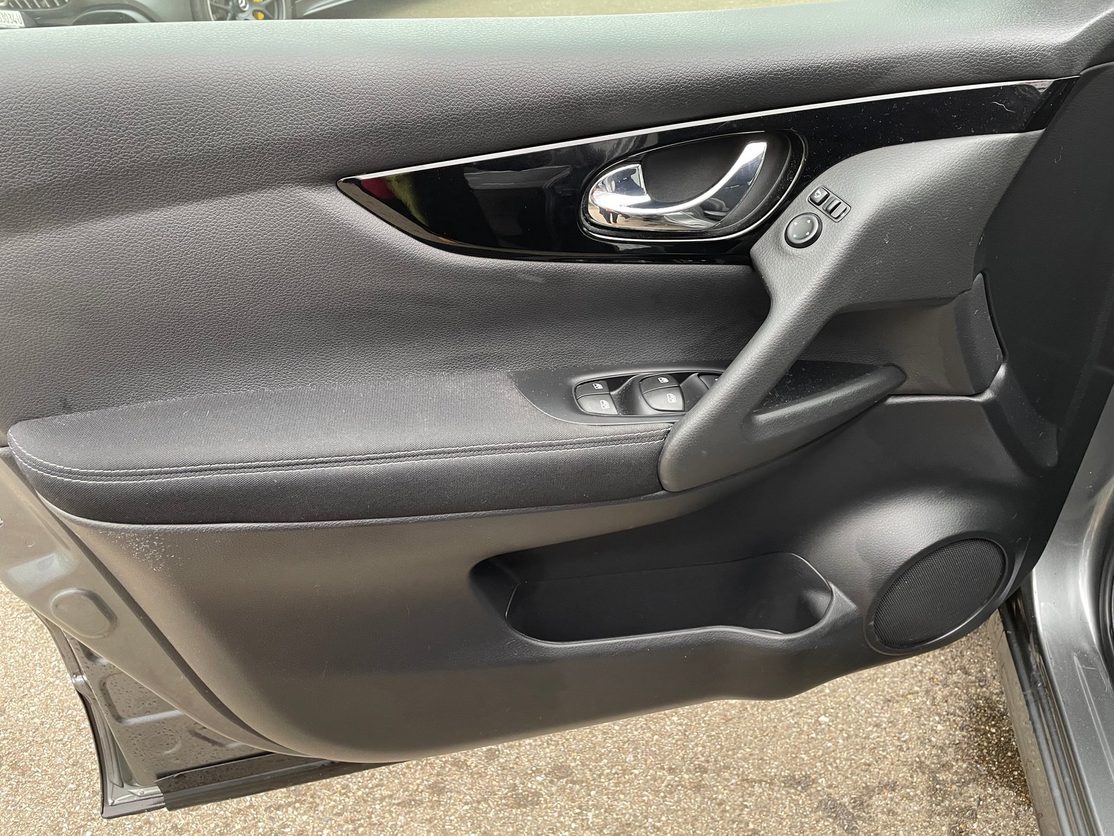 NISSAN Qashqai 1.2 DIG-T acenta, Essence, Occasion / Utilisé, Automatique - 6