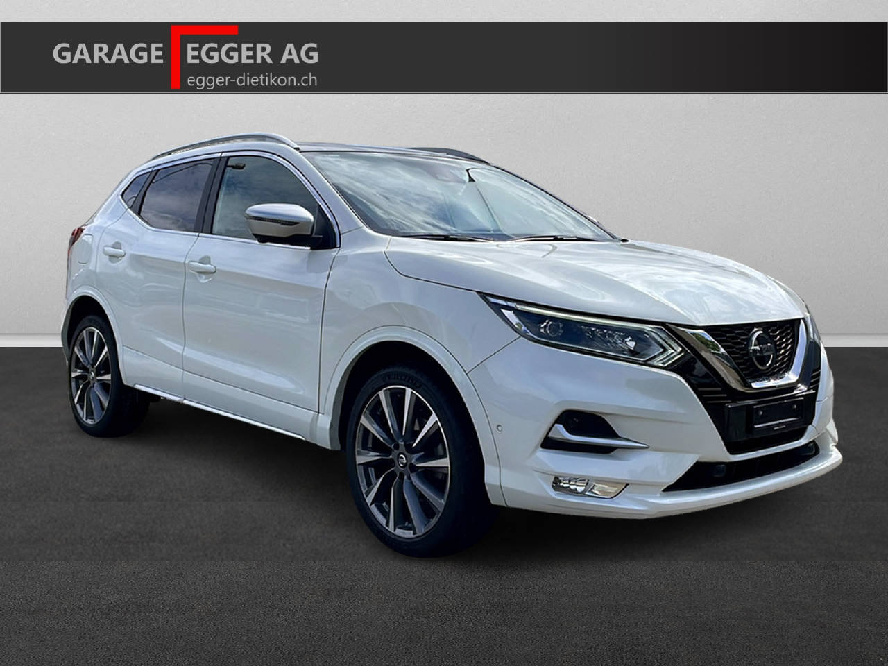 NISSAN Qashqai 1.3 DIG-T 160 PS Tekna, Petrol, Second hand / Used, Automatic - 2