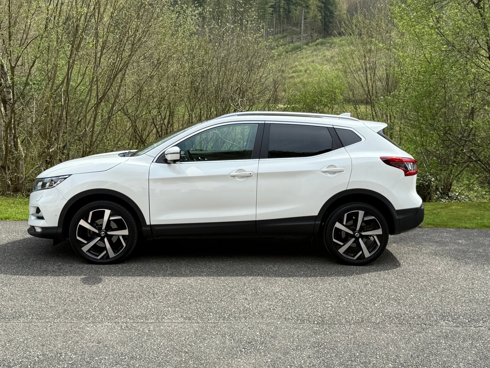 NISSAN Qashqai 1.6 dCi tekna+ Xtronic CVT, Diesel, Occasion / Gebraucht, Automatik - 2