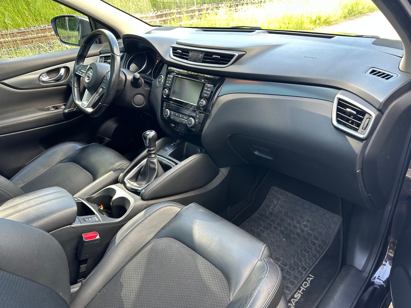 NISSAN Qashqai 1.6 dCi tekna ALL-MODE 4x4, Diesel, Occasion / Utilisé, Manuelle - 4