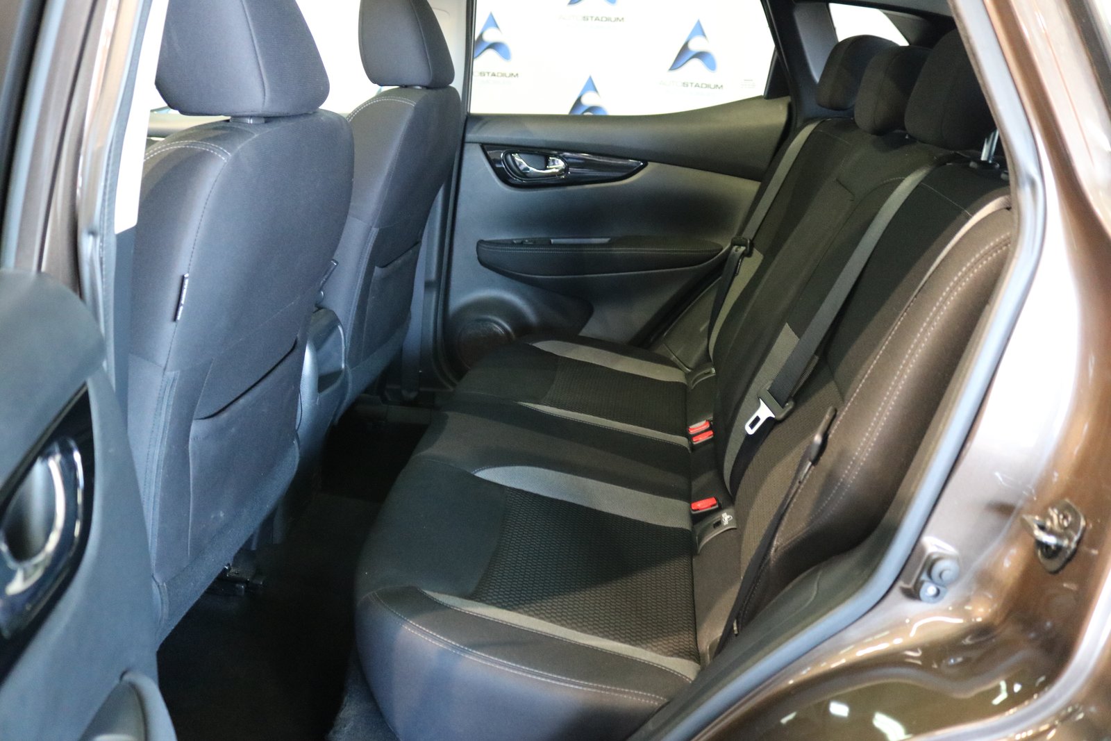 NISSAN Qashqai 1.6 DIG-T acenta, Benzin, Occasion / Gebraucht, Handschaltung - 5