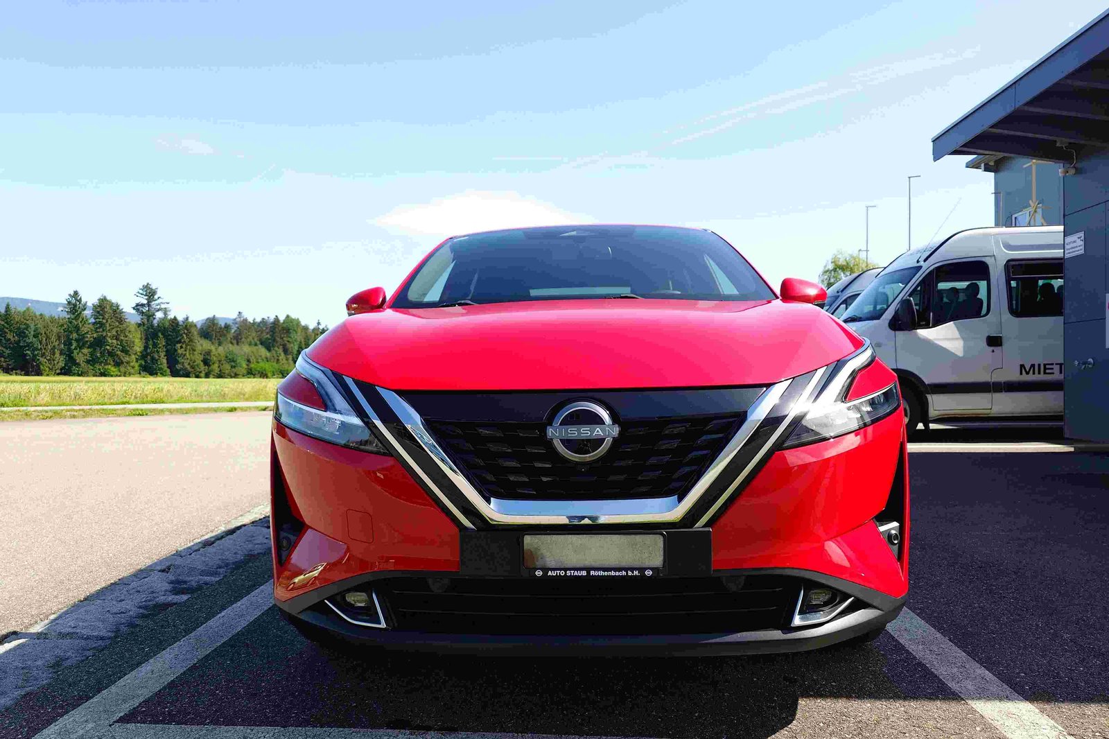 NISSAN Qashqai 1.5 VC-T Tekna, Full-Hybrid Petrol/Electric, Second hand / Used, Automatic - 3