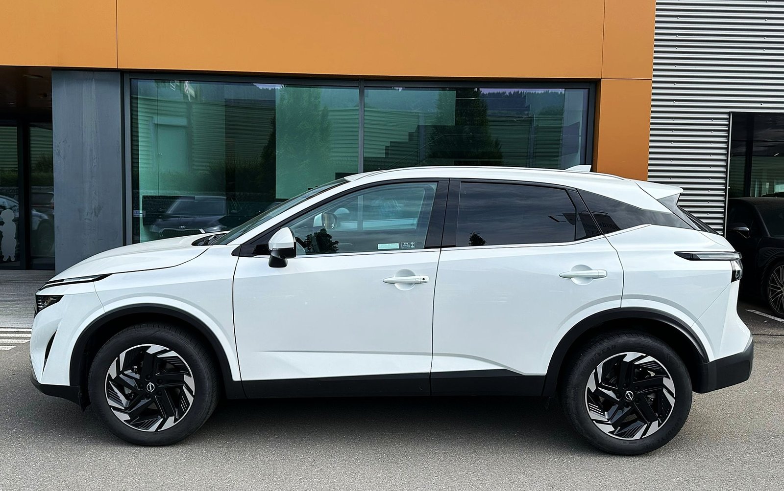 NISSAN Qashqai 1.3 DIG-T MHEV N-Connecta Xtronic