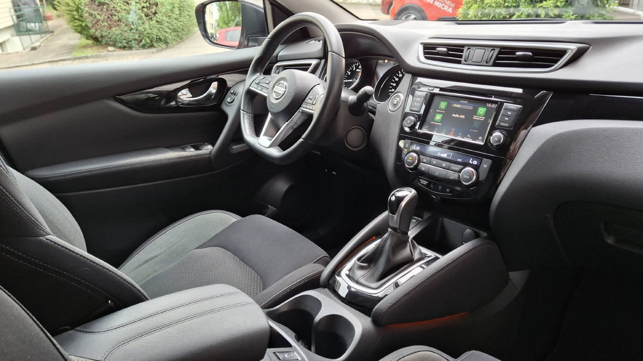 NISSAN Qashqai 1.3 DIG-T 160 Acenta, Petrol, Second hand / Used, Automatic - 6