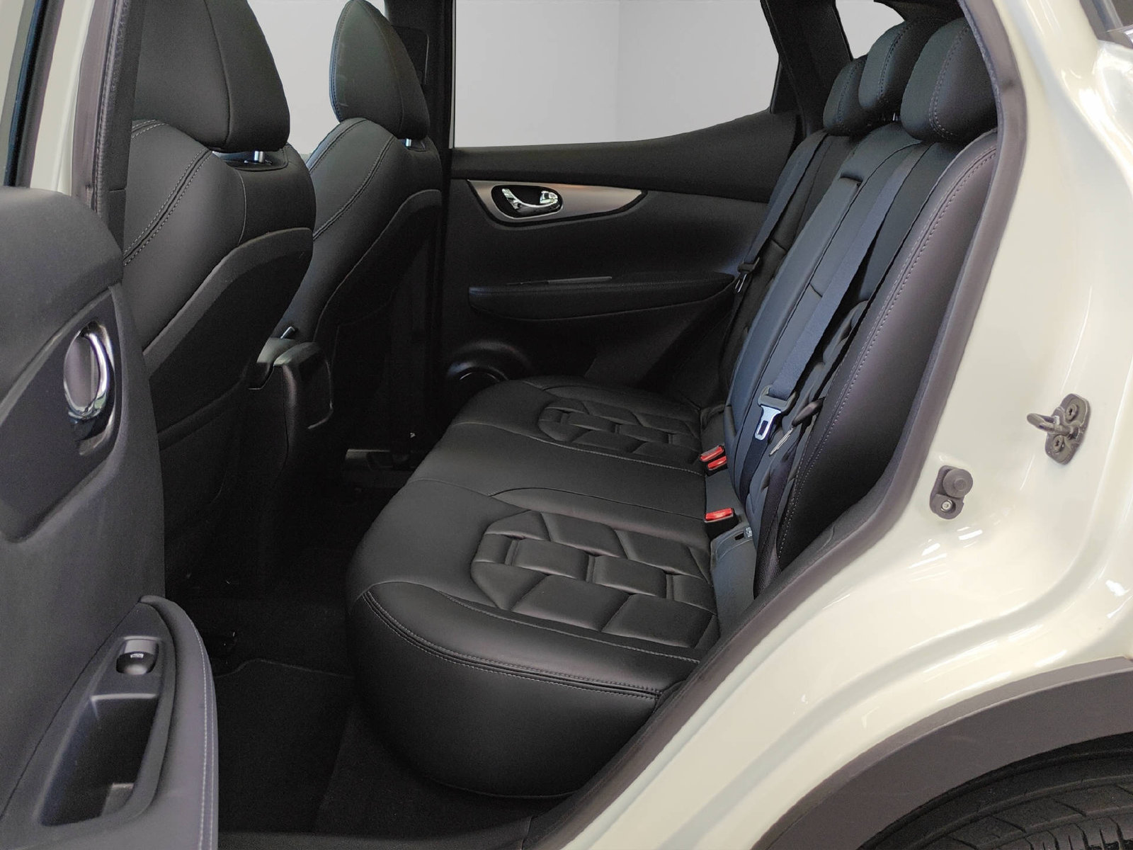 NISSAN Qashqai 1.7 dCi Tekna+ 4x4 Special Edition, Diesel, Occasion / Utilisé, Automatique - 6