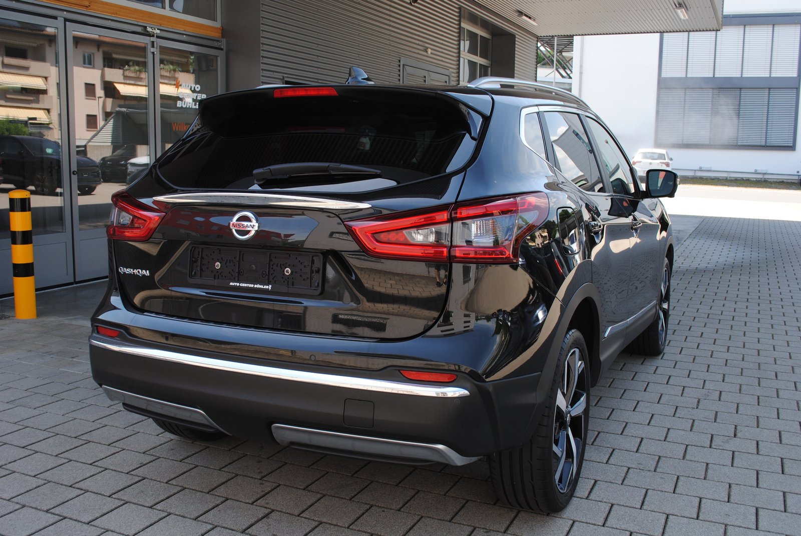 NISSAN Qashqai 1.6 DIG-T tekna +, Petrol, Second hand / Used, Manual - 6