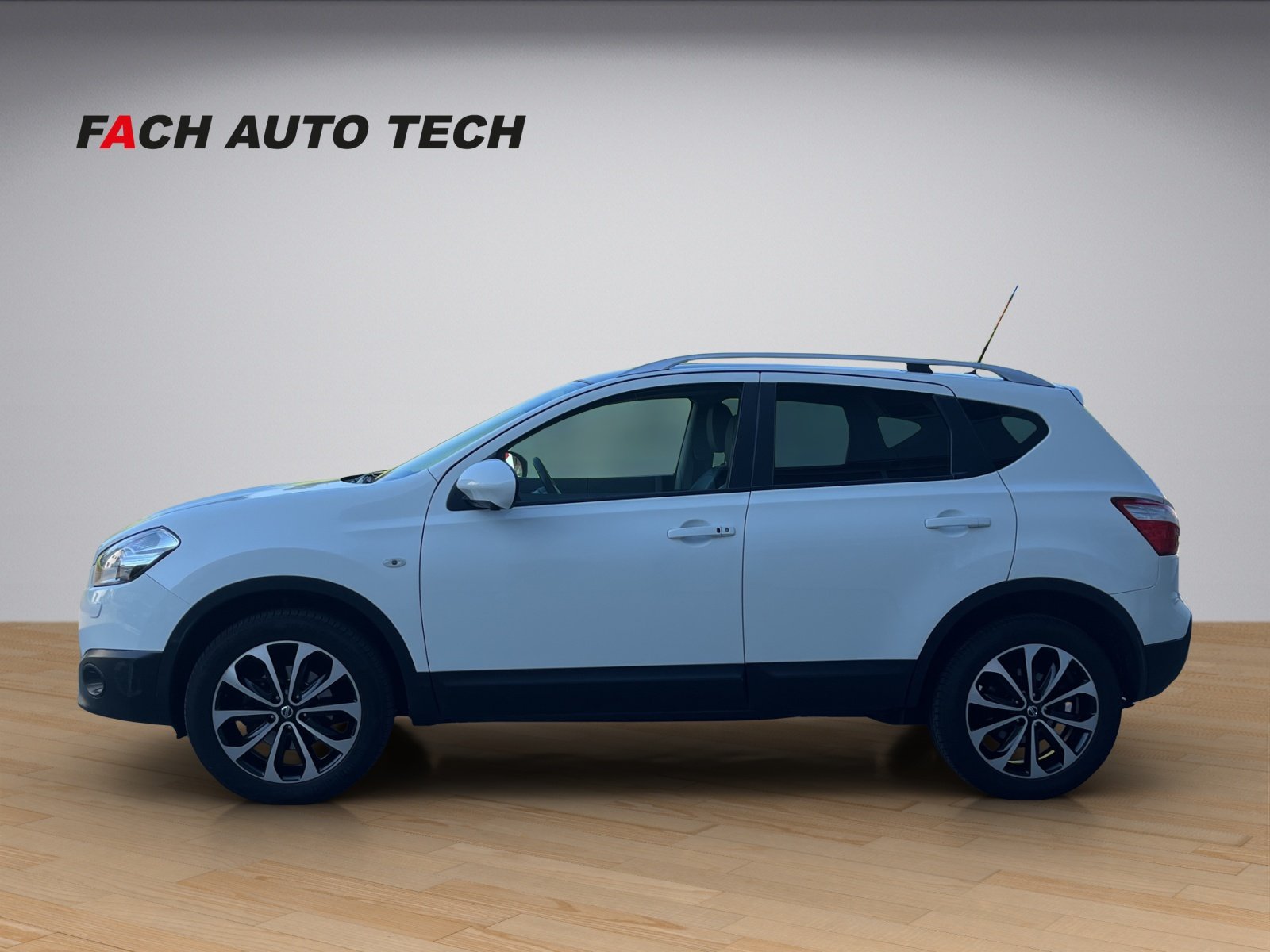 NISSAN Qashqai 2.0 16V Tekna 4x4, Petrol, Second hand / Used, Automatic - 3