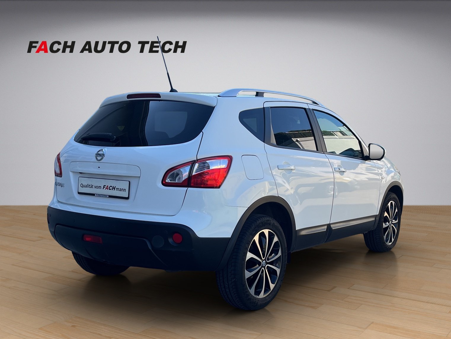 NISSAN Qashqai 2.0 16V Tekna 4x4, Petrol, Second hand / Used, Automatic - 6