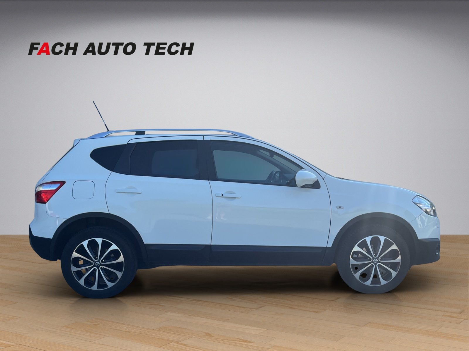 NISSAN Qashqai 2.0 16V Tekna 4x4, Petrol, Second hand / Used, Automatic - 7