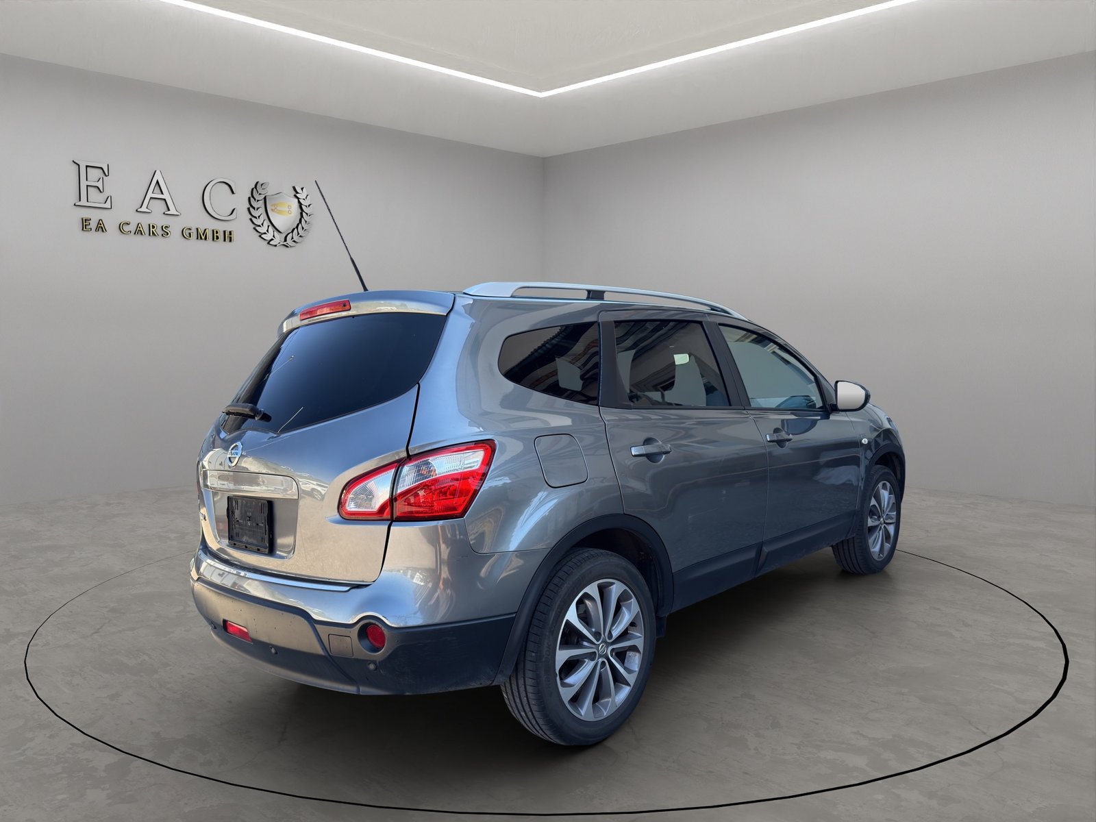 NISSAN Qashqai +2 2.0 i-Way, Petrol, Second hand / Used, Manual - 5