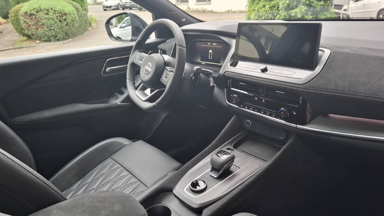NISSAN Qashqai 1.3 DIG-T Tekna+ 4x4, Mild-Hybrid Petrol/Electric, Second hand / Used, Automatic - 6