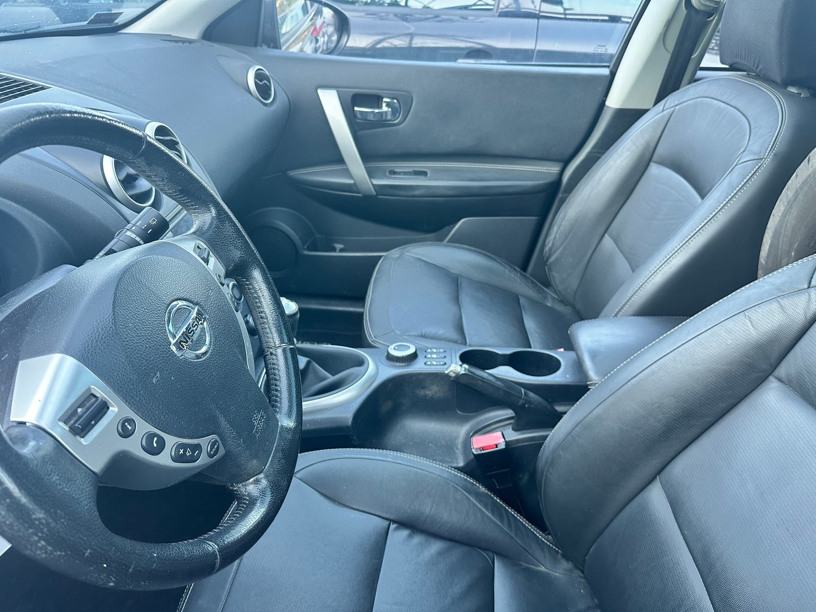 NISSAN Qashqai +2 2.0 4WD tekna, Essence, Occasion / Utilisé, Manuelle - 6