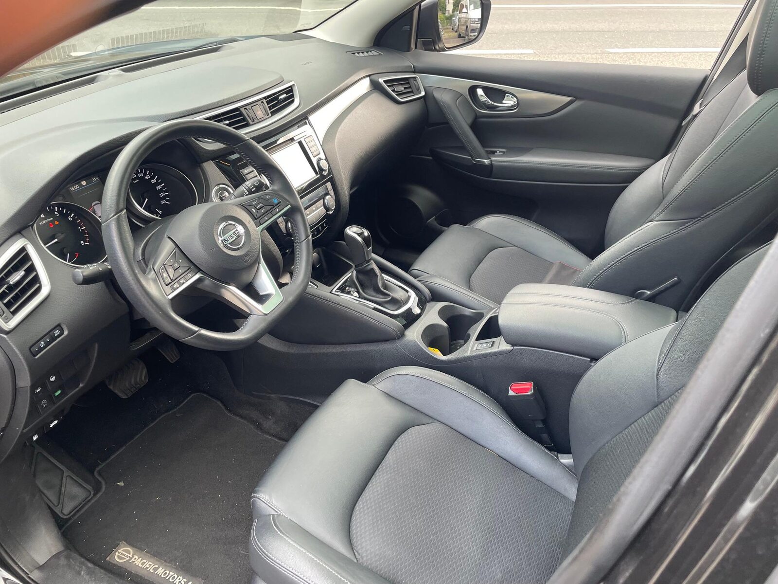 NISSAN Qashqai 1.3 DIG-T 160 Tekna, Benzin, Occasion / Gebraucht, Automatik - 5