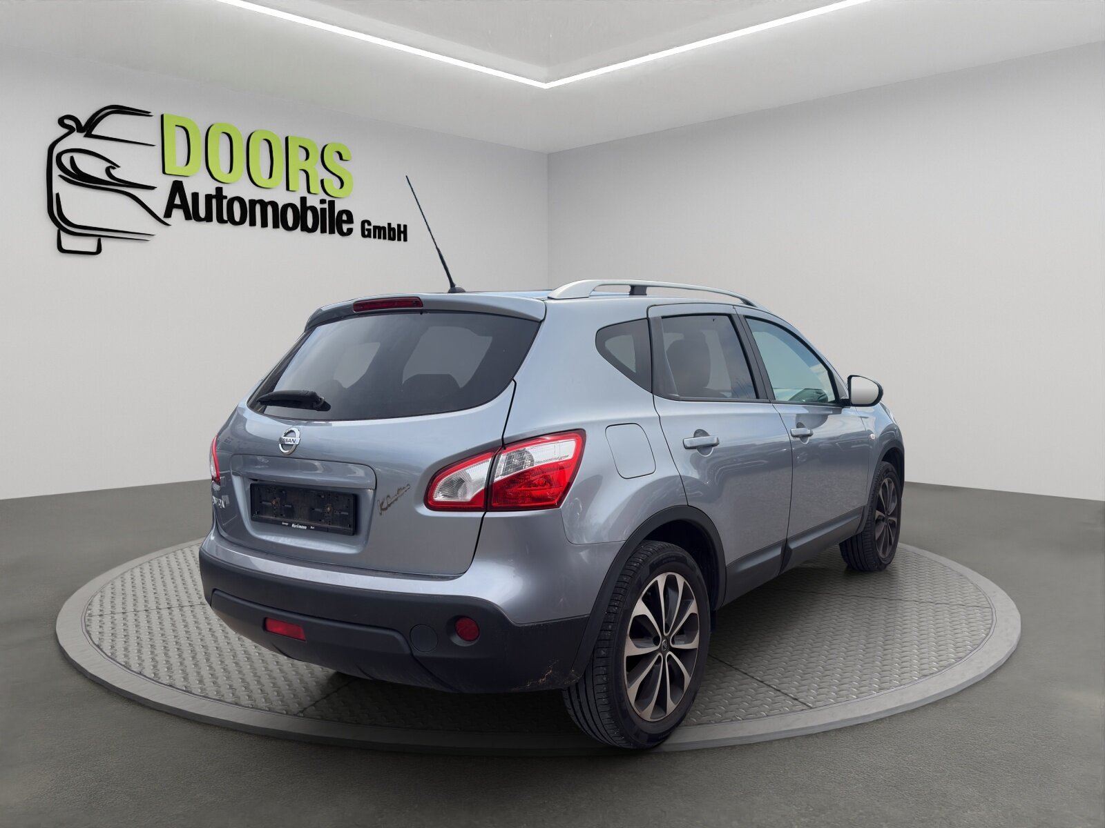 NISSAN Qashqai 2.0 4WD tekna, Petrol, Second hand / Used, Manual - 4