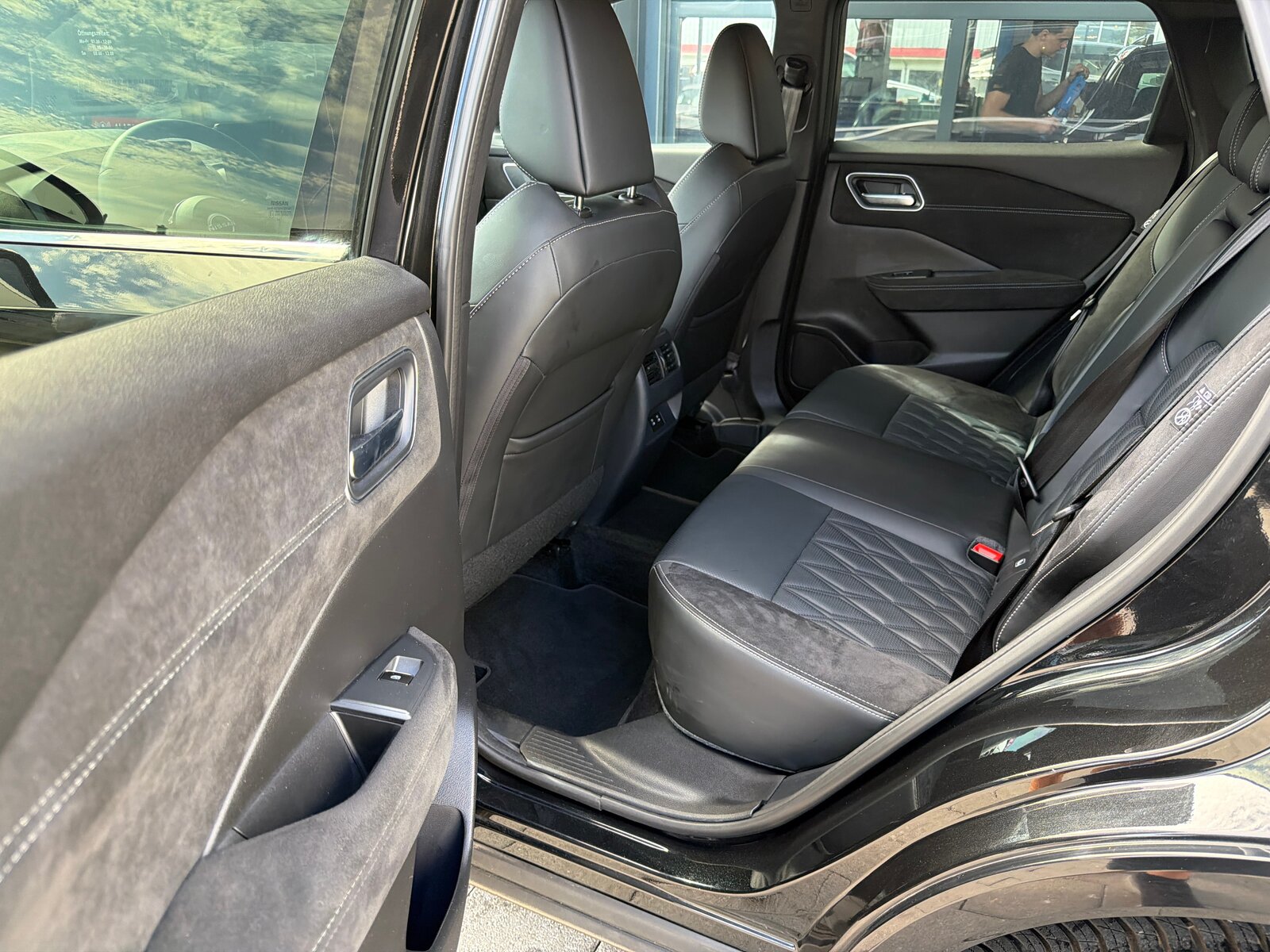 NISSAN Qashqai 1.3 DIG-T MHEV Tekna+ Xtronic, Mild-Hybrid Benzin/Elektro, Occasion / Gebraucht, Automatik - 7
