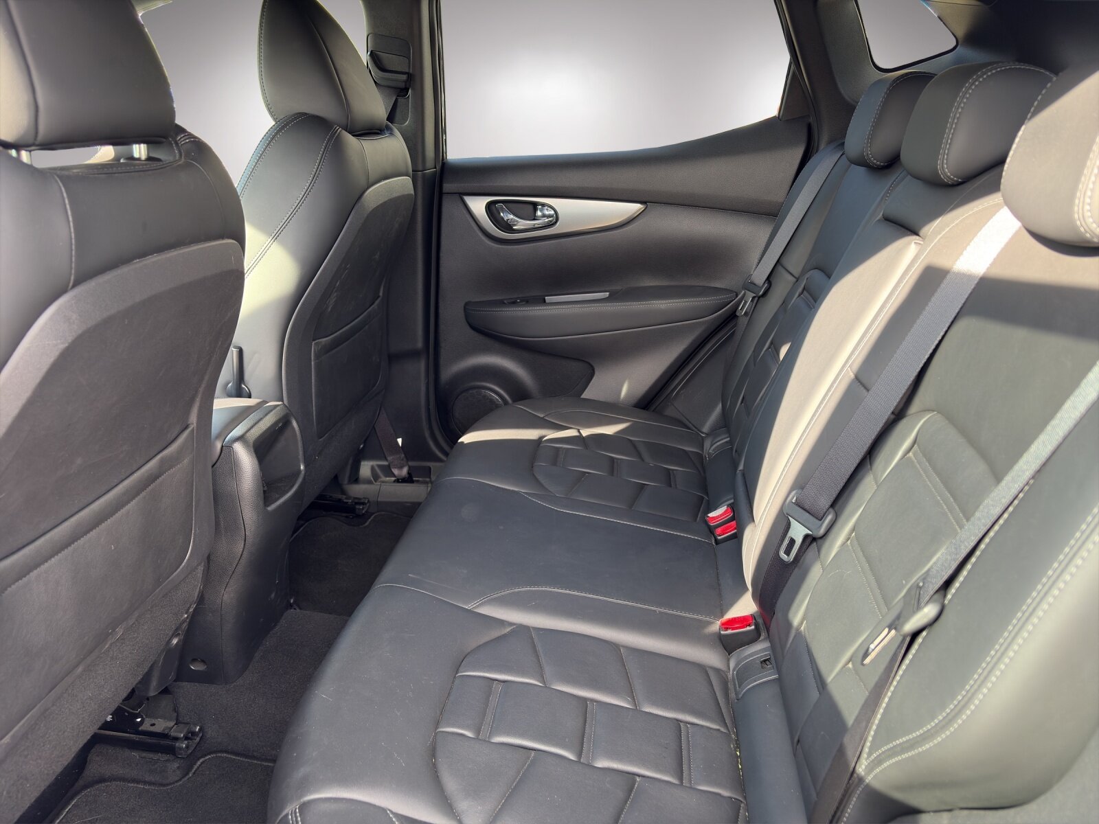 NISSAN Qashqai 1.7 dCi Tekna+ 4x4, Diesel, Occasion / Gebraucht, Automatik - 7