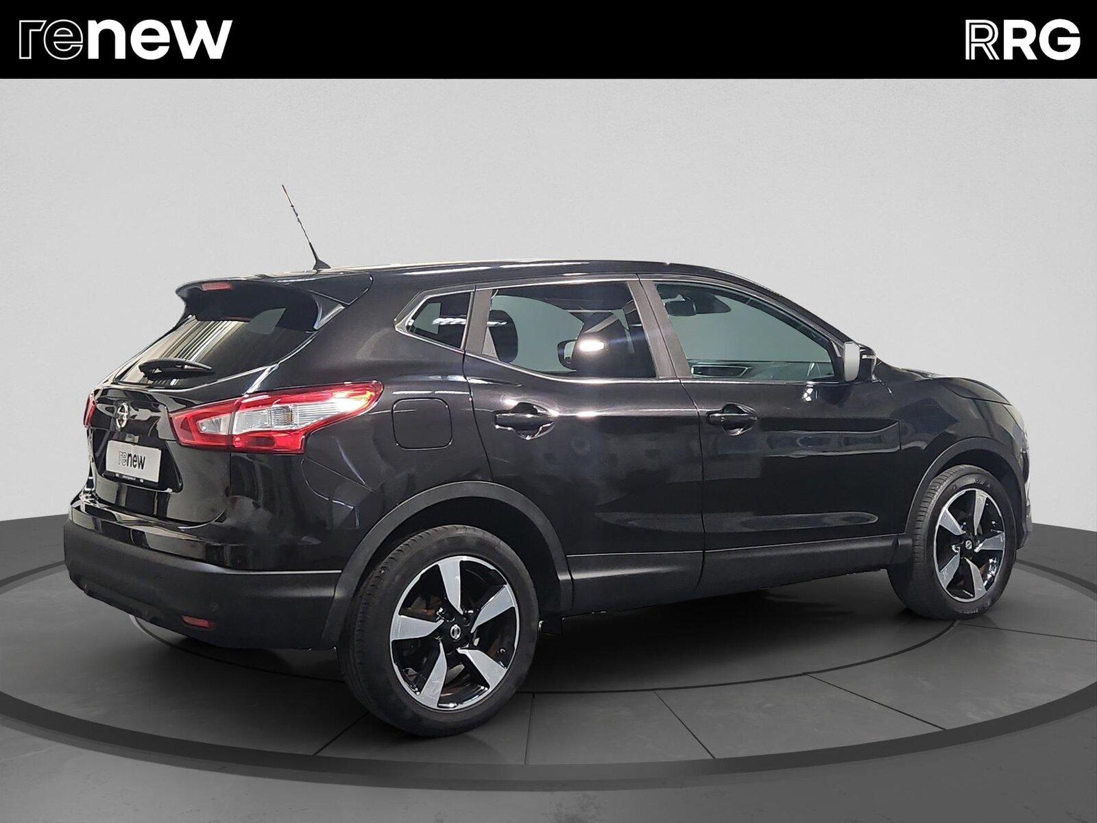NISSAN Qashqai 1.6 dCi N-Connecta Xtronic CVT, Diesel, Second hand / Used, Automatic - 3