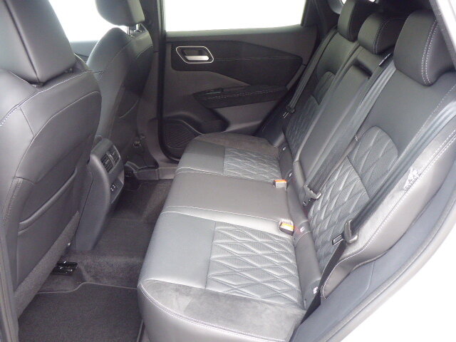 NISSAN Qashqai 1.3 DIG-T Tekna+ 4x4 Aut., Mild-Hybrid Petrol/Electric, Second hand / Used, Automatic - 7
