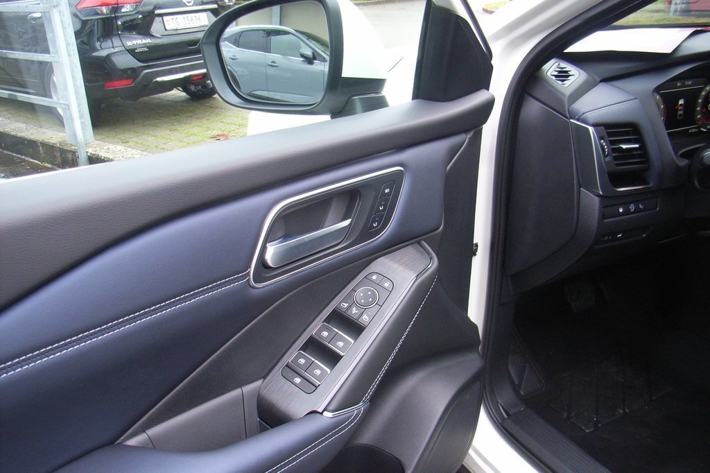NISSAN Qashqai 1.3 DIG-T 158 Tekna+ 4x4, Mild-Hybrid Benzin/Elektro, Vorführwagen, Automatik - 4