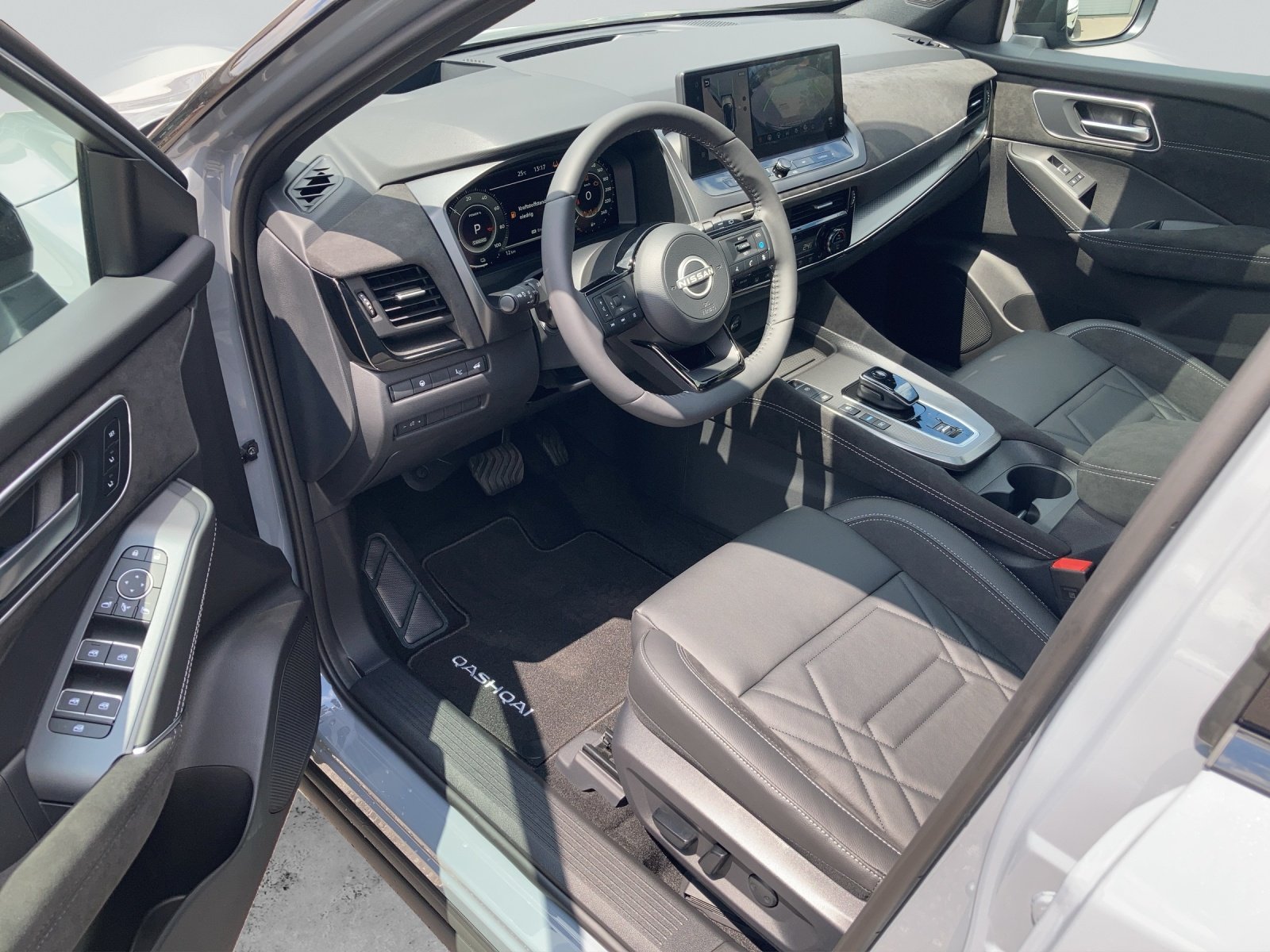 NISSAN Qashqai 1.5 VC-T N-DESIGN, Voll-Hybrid Benzin/Elektro, Vorführwagen, Automatik - 7