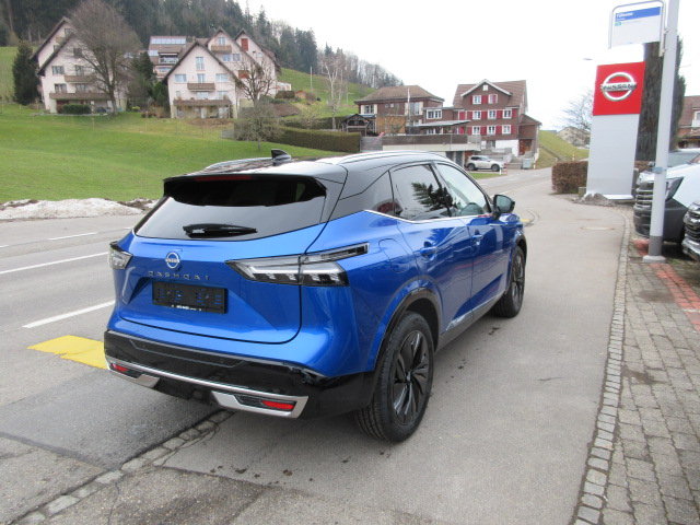 NISSAN Qashqai 1.3 DIG-T 158 Tekna 4x4, Mild-Hybrid Petrol/Electric, Ex-demonstrator, Automatic - 3