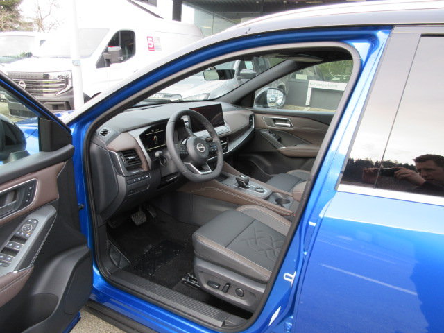 NISSAN Qashqai 1.3 DIG-T 158 Tekna 4x4, Mild-Hybrid Petrol/Electric, Ex-demonstrator, Automatic - 5