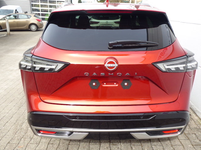 NISSAN Qashqai 1.3 DIG-T 158 Tekna 4x4 Aut., Mild-Hybrid Petrol/Electric, Ex-demonstrator, Automatic - 4