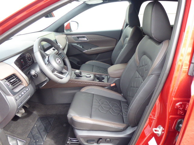 NISSAN Qashqai 1.3 DIG-T 158 Tekna 4x4 Aut., Mild-Hybrid Petrol/Electric, Ex-demonstrator, Automatic - 6
