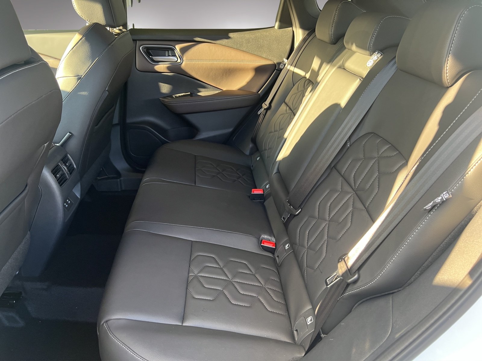 NISSAN Qashqai 1.5 VC-T Tekna, Voll-Hybrid Benzin/Elektro, Vorführwagen, Automatik - 7