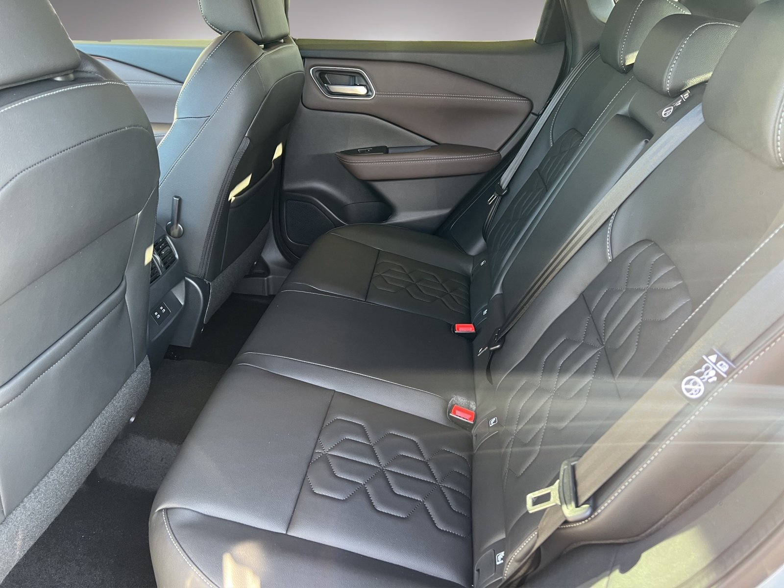 NISSAN Qashqai 1.5 VC-T Tekna, Full-Hybrid Petrol/Electric, Ex-demonstrator, Automatic - 7