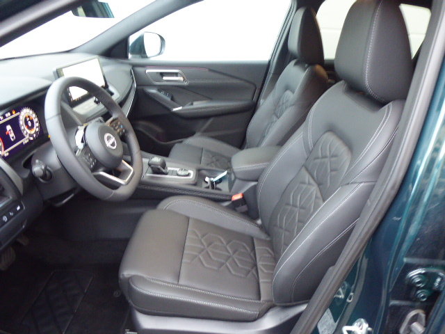 NISSAN Qashqai 1.3 DIG-T Tekna 4x4 Aut., Mild-Hybrid Petrol/Electric, Ex-demonstrator, Automatic - 6