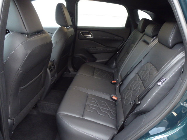 NISSAN Qashqai 1.3 DIG-T Tekna 4x4 Aut., Mild-Hybrid Petrol/Electric, Ex-demonstrator, Automatic - 7