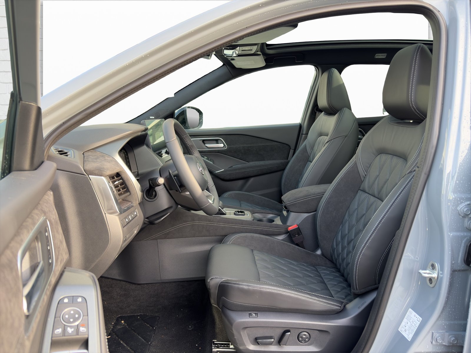 NISSAN Qashqai 1.3 DIG-T Tekna+ 4x4, Hybride Léger Essence/Électricité, Voiture de démonstration, Automatique - 4