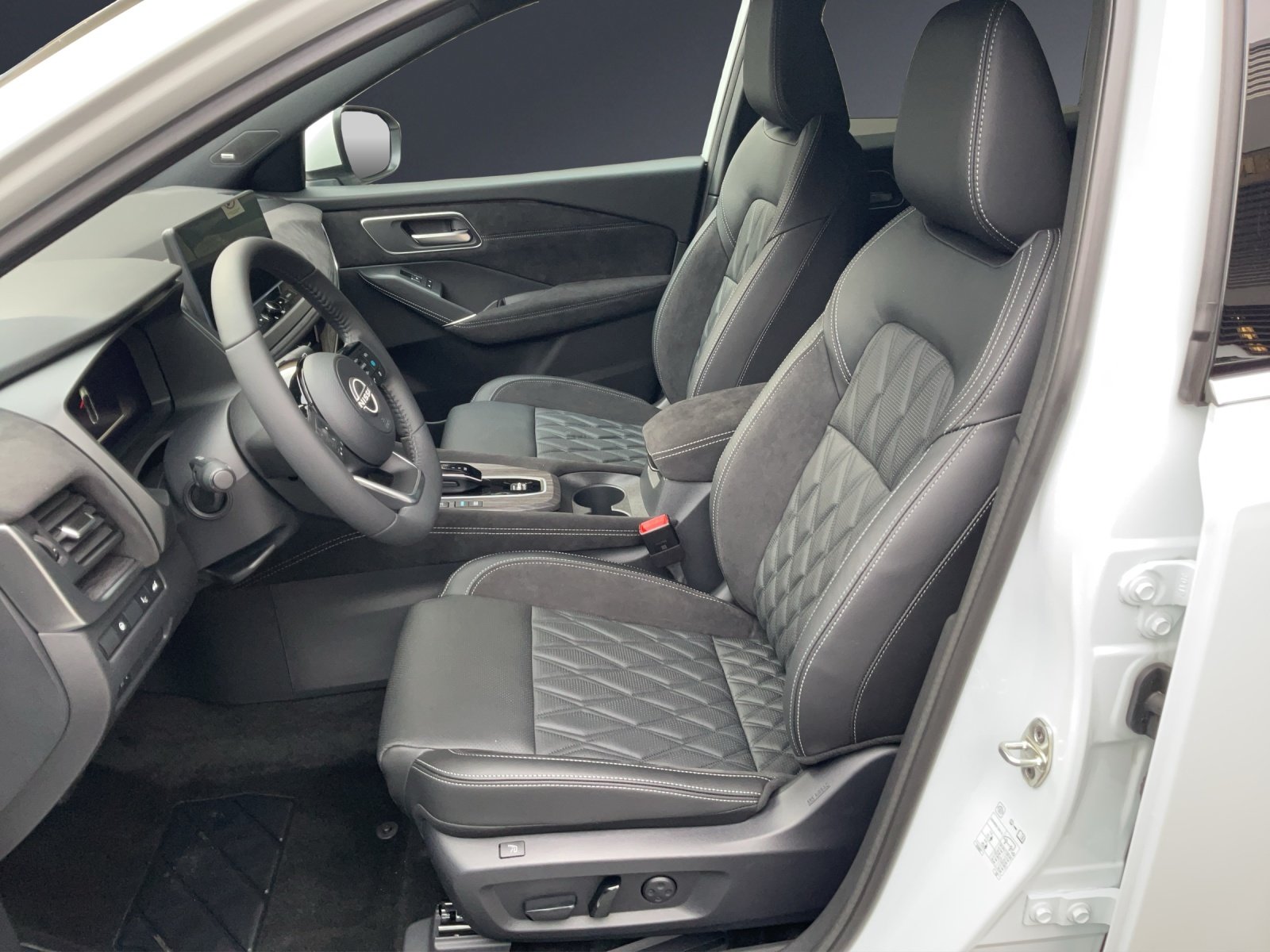 NISSAN Qashqai 1.5 VC-T e-Power Tekna+, Benzin, Vorführwagen, Automatik - 7