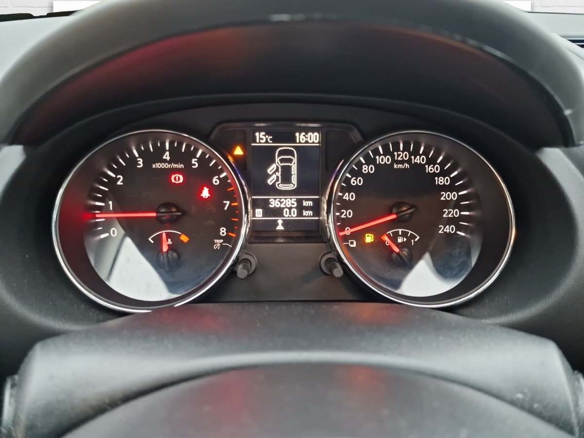 NISSAN Qashqai 1.6 16V Acenta, Essence, Occasion / Utilisé, Manuelle - 7