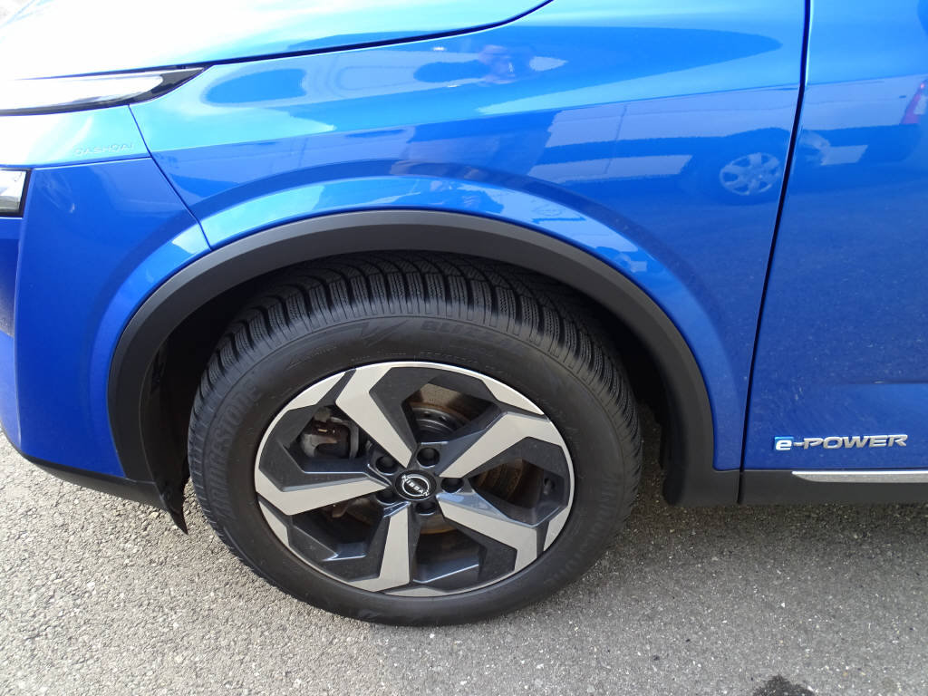 NISSAN Qashqai 1.5 VC-T N-Connecta, Hybride Intégral Essence/Électricité, Occasion / Utilisé, Automatique - 2