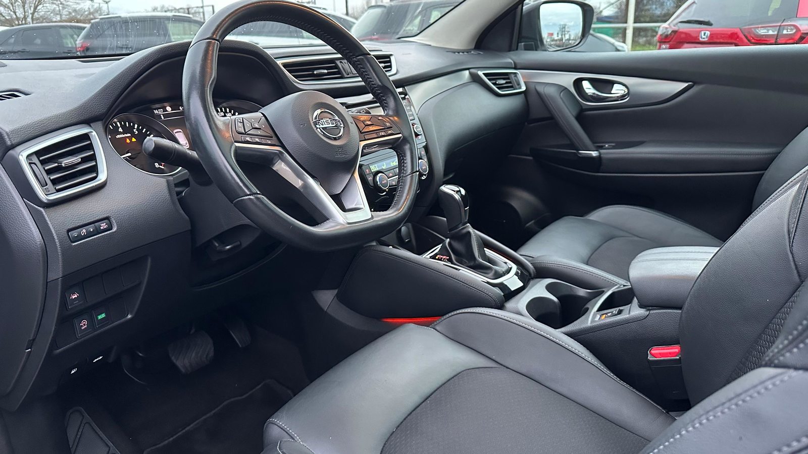 NISSAN Qashqai 1.2 DIG-T Tekna, Essence, Occasion / Utilisé, Automatique - 7