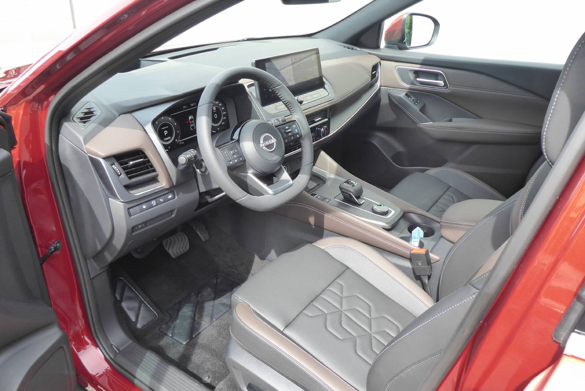 NISSAN Qashqai 1.3 DIG-T 158 Tekna 4x4 Aut., Hybride Léger Essence/Électricité, Voiture de démonstration, Automatique - 5